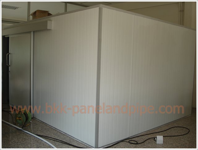 ระบบฉีดเข้าเครื่องอัดแบบ (Press Machine) สำหรับตู้คอนเทนเนอร์ เครื่อง AHU